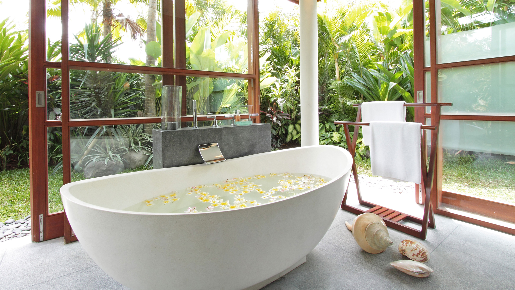 Villa Sarasvati - Guest bedroom ensuite Villa Sarasvati - Guest bedroom ensuite